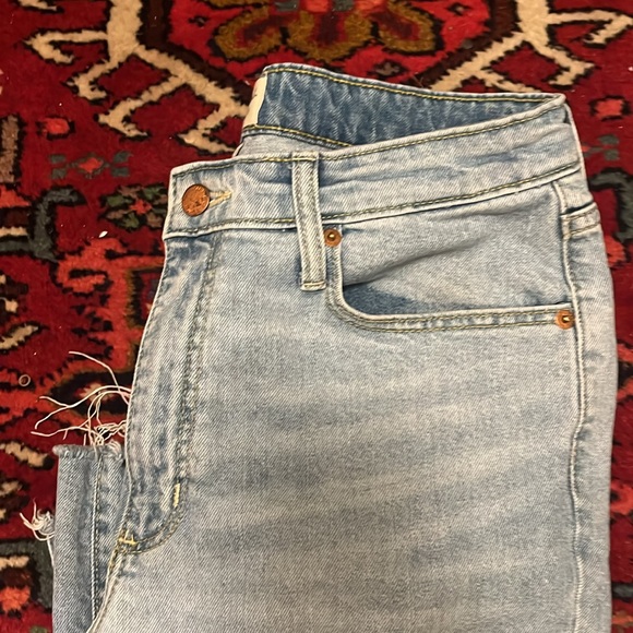 Universal Thread 10/30R Ankle Bootcut Jeans - Picture 2 of 6